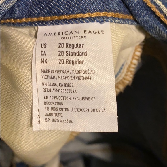 American Eagle 90’s Boyfriend Jeans - Picture 4 of 4